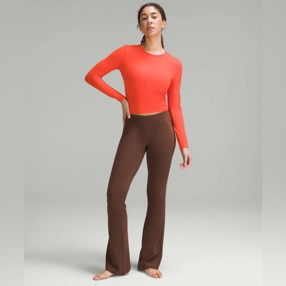 E - Lululemon Align Low-Rise Flared Pant 32.5"
Java - Picture 4 of 6